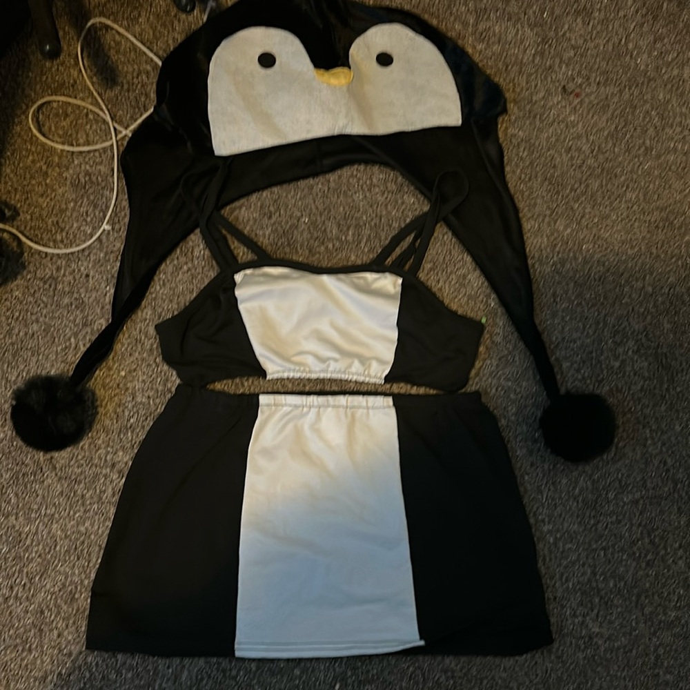 Sexy penguin outfit